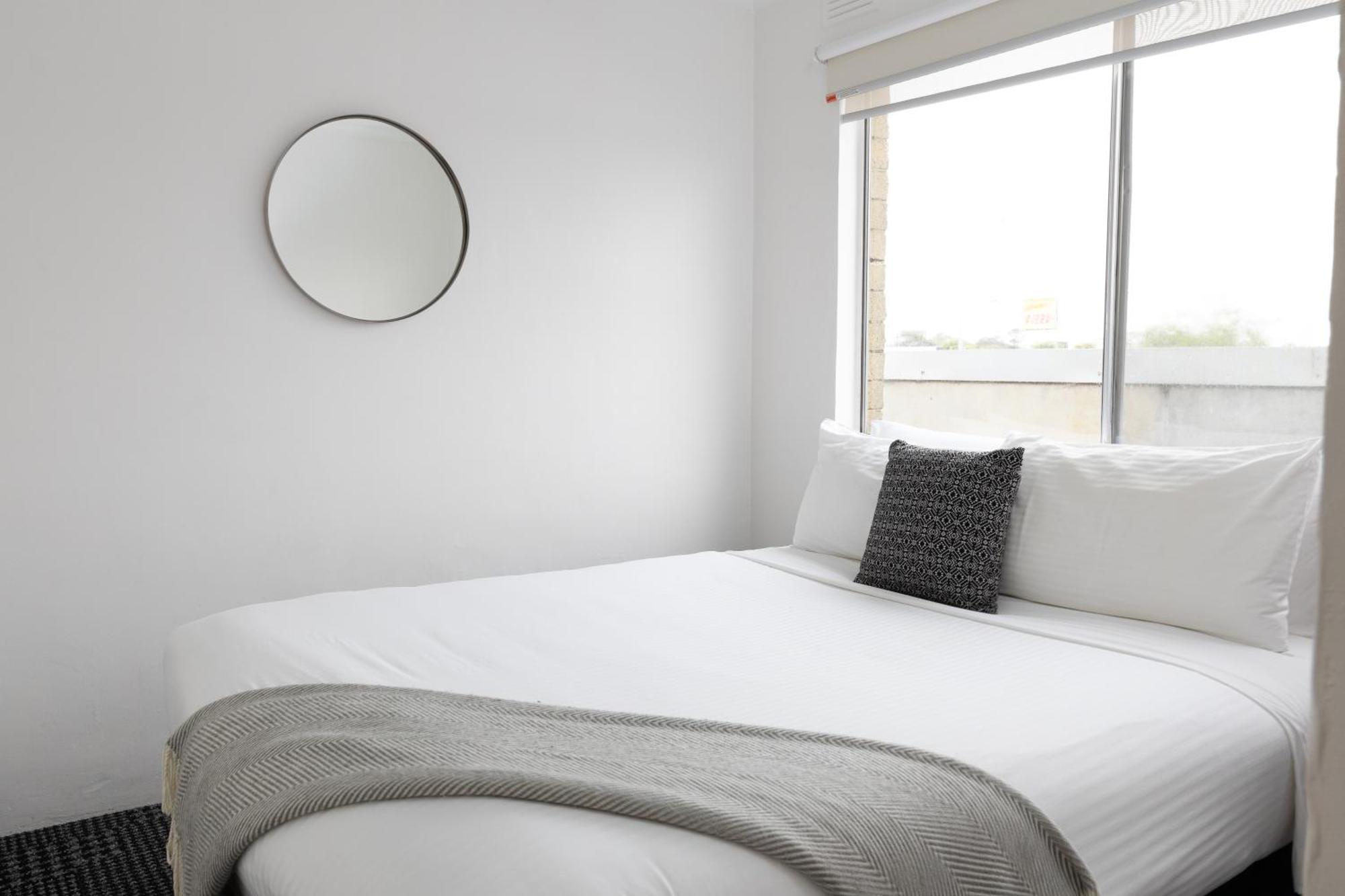 Siesta Central Apartments Сейл Екстер'єр фото