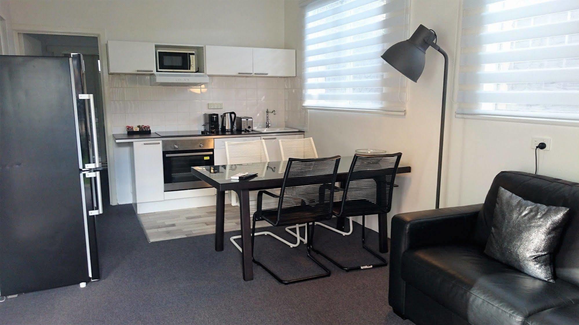 Siesta Central Apartments Сейл Екстер'єр фото