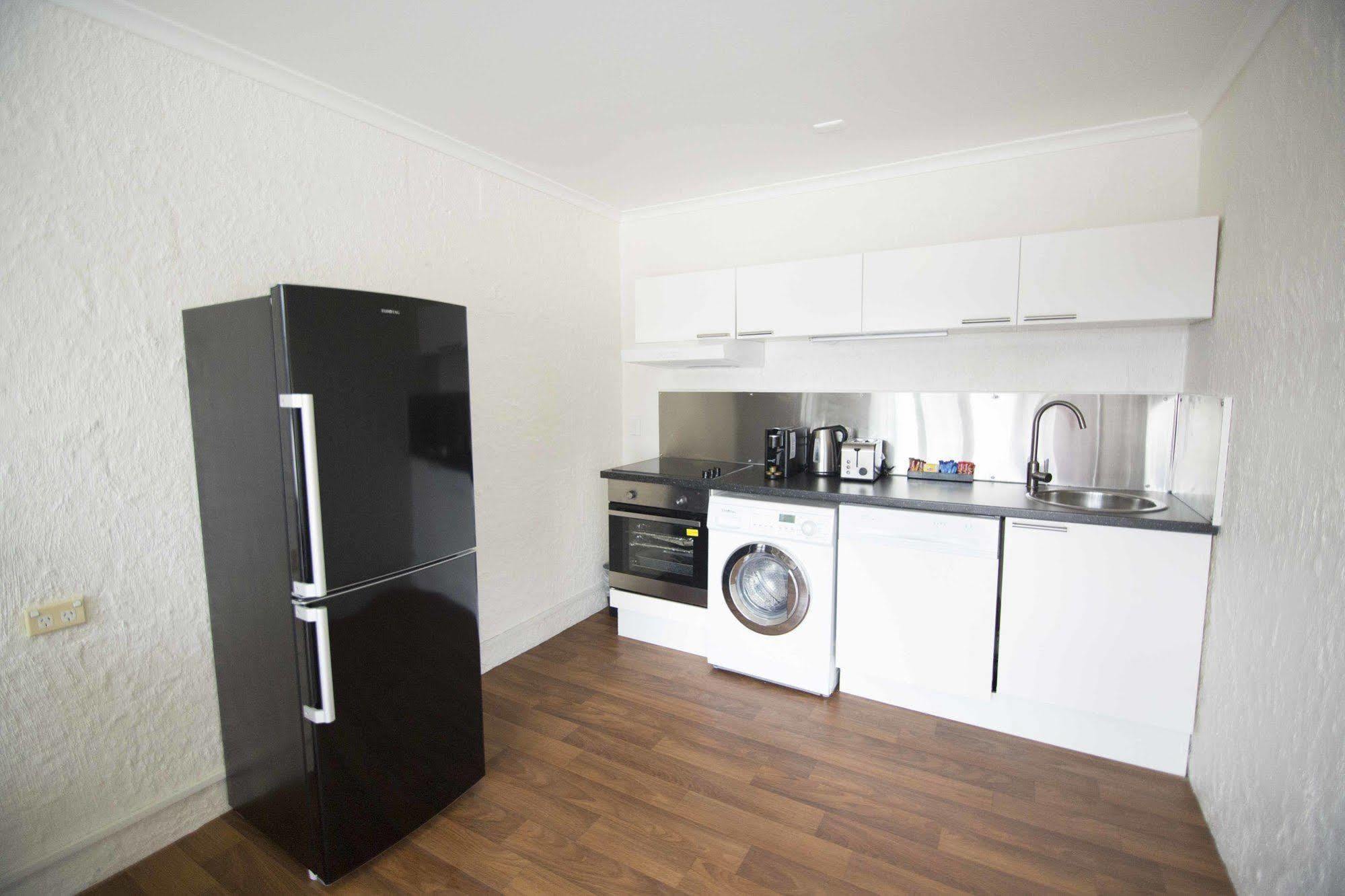 Siesta Central Apartments Сейл Екстер'єр фото